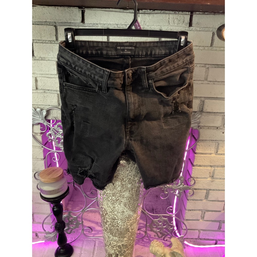 No Boundaries Mens Black Distressed Denim Shorts Size 34 Frayed Hem Cut Offs